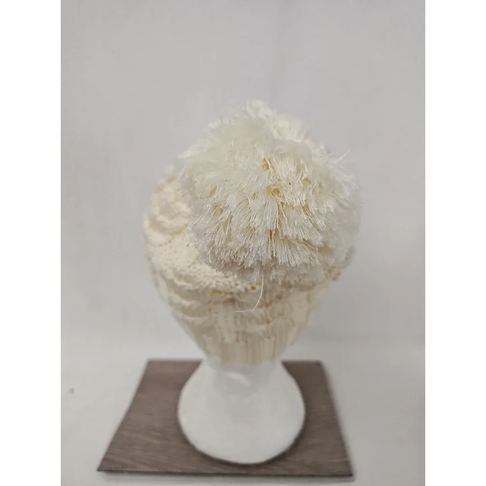 Nike Sportswear knit Pom Beanie White Cream One Size‎ Winter Cold Weather